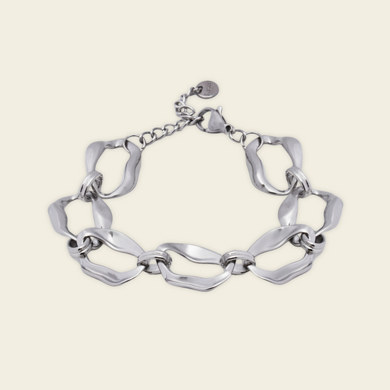 Contour Link Bracelet with sculpted open chain links in gold finish