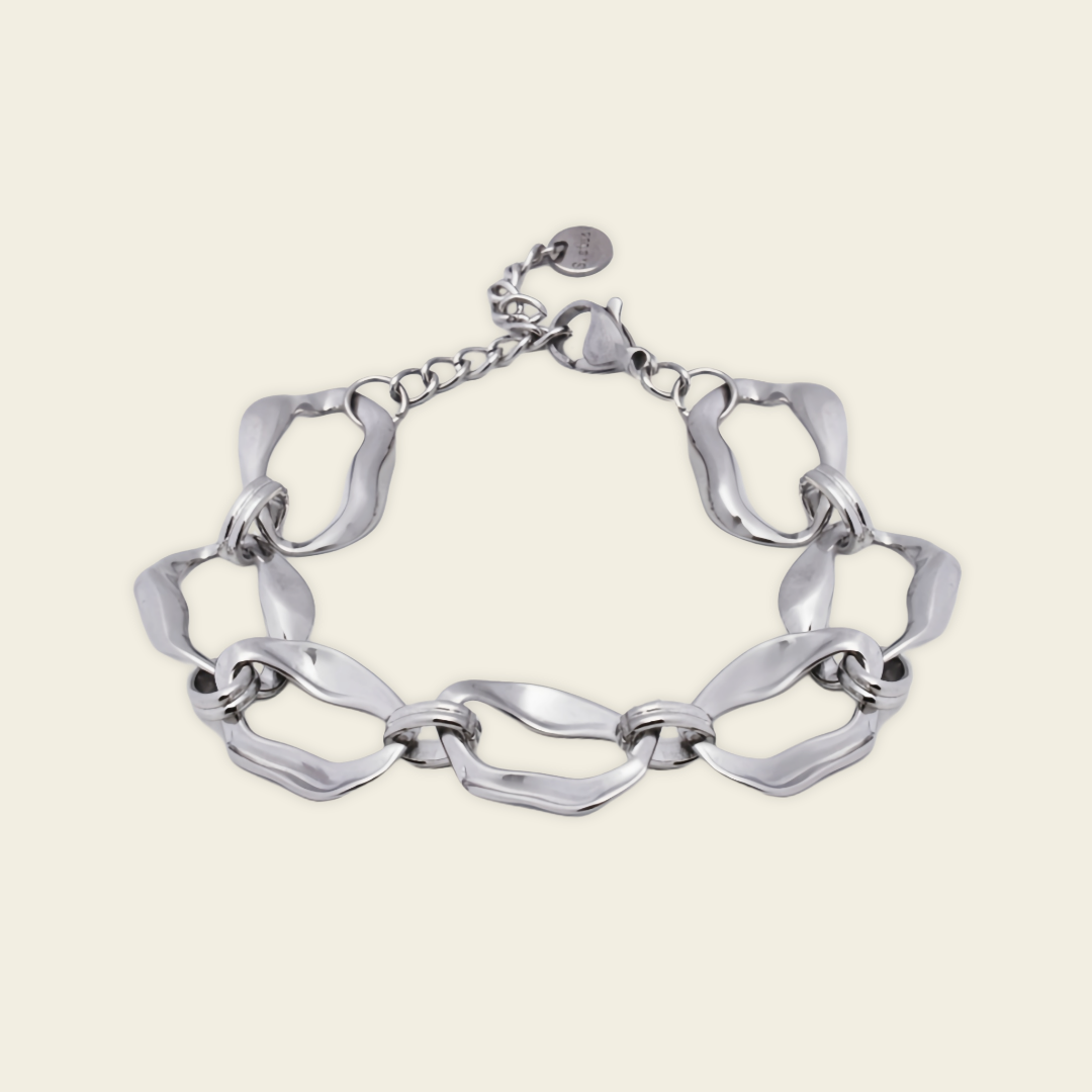 Contour Link Bracelet with sculpted open chain links in gold finish