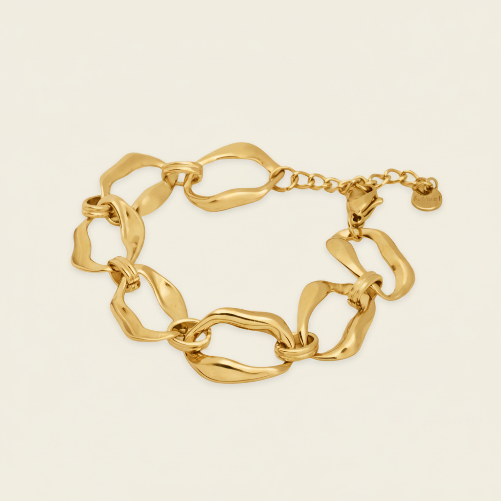 Contour Link Bracelet with sculpted open chain links in gold finish