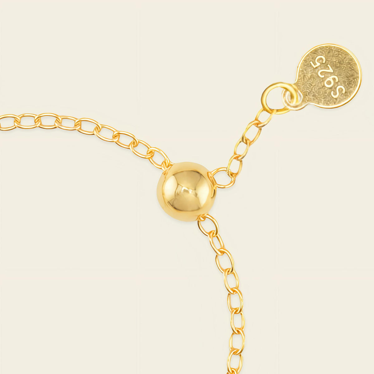 Light Wing Ring with a butterfly motif on a fine chain band in gold finish