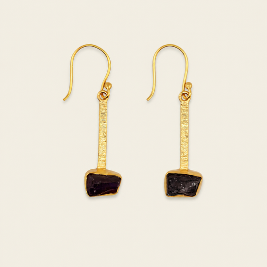 Night Drop Earrings with long gold-coloured chains and dark stone drops