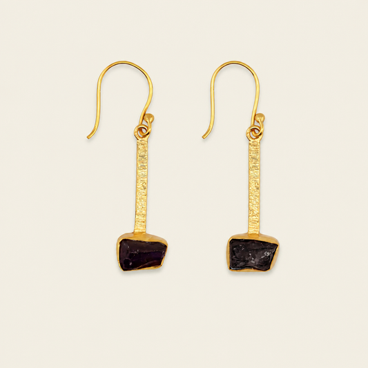 Night Drop Earrings with long gold-coloured chains and dark stone drops